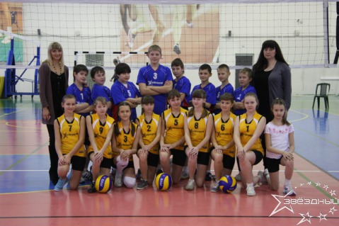 воспитанники и тренеры по волейболу Фока Звездный